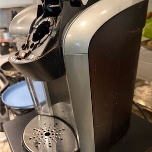 Keurig 2.0 Black and Silver Coffee Maker